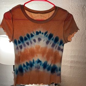 long crop top shaping figure shirt